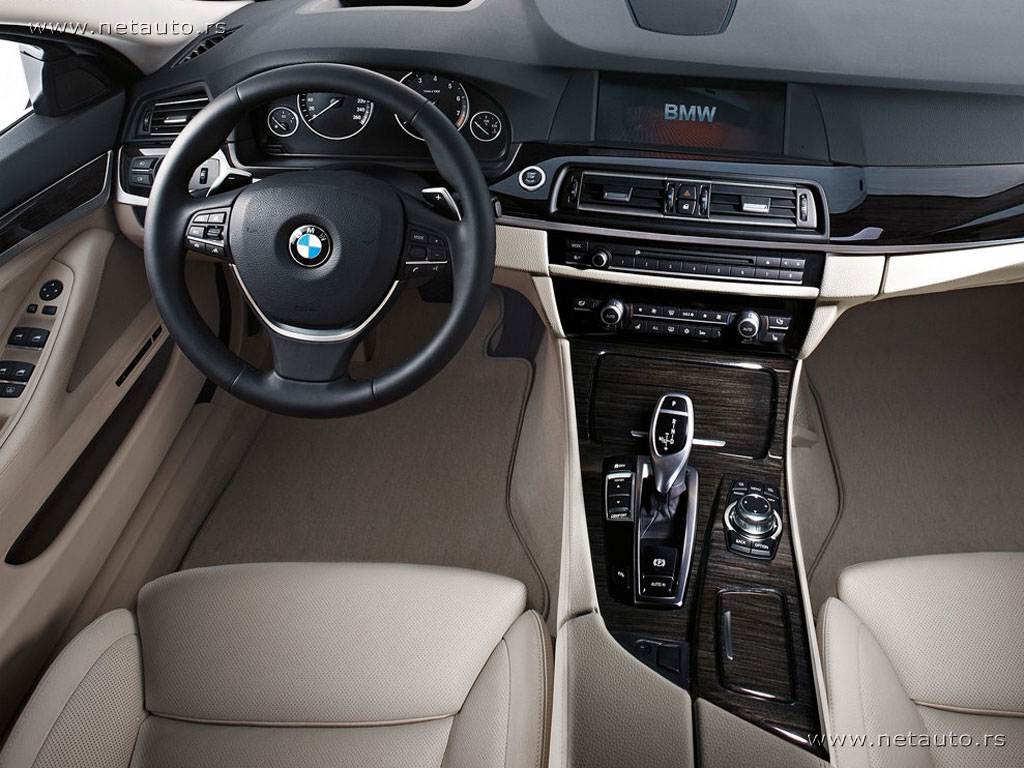 BMW-5-Series_13